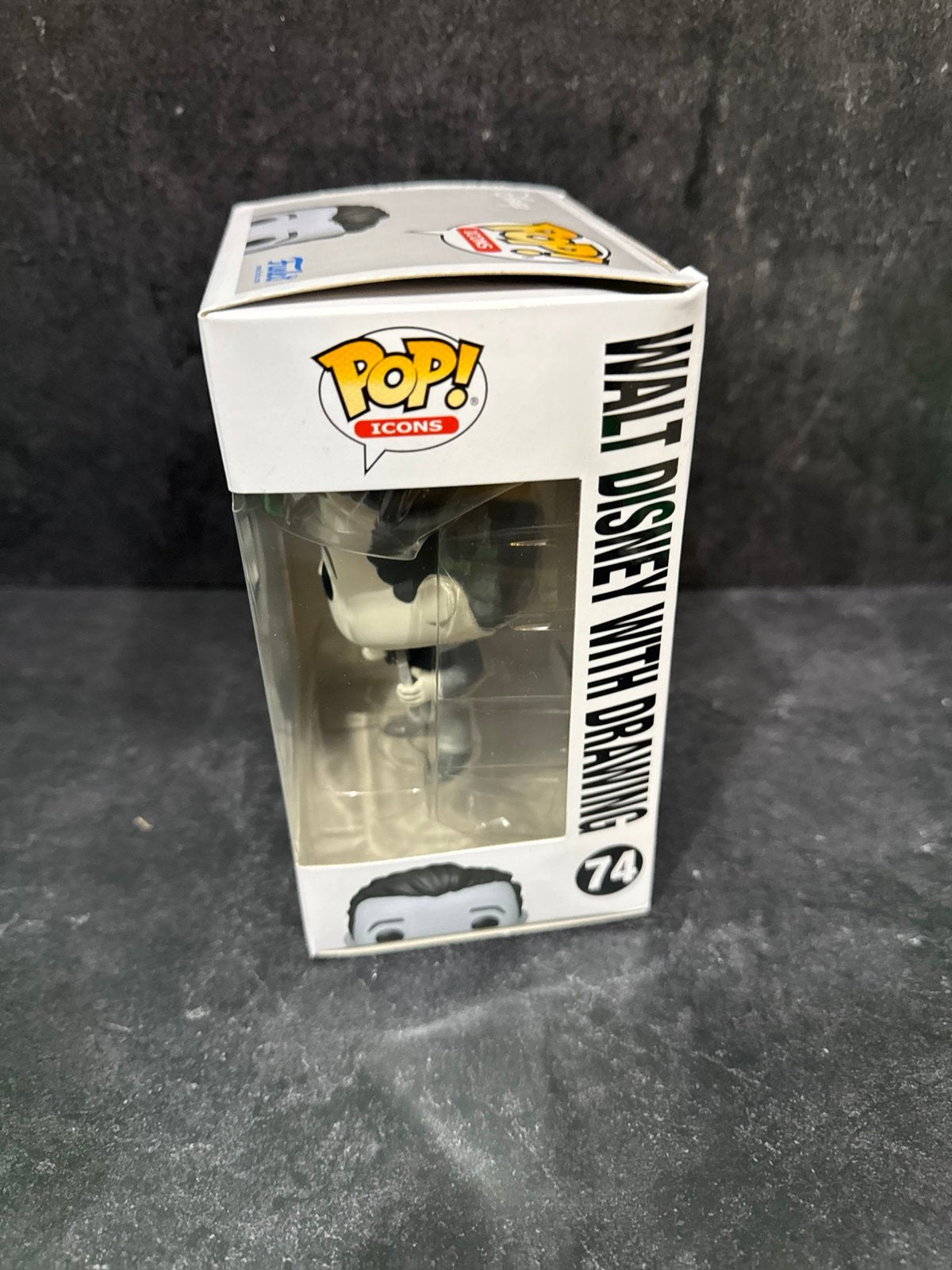 Walt Disney with Drawing Funko Pop 74